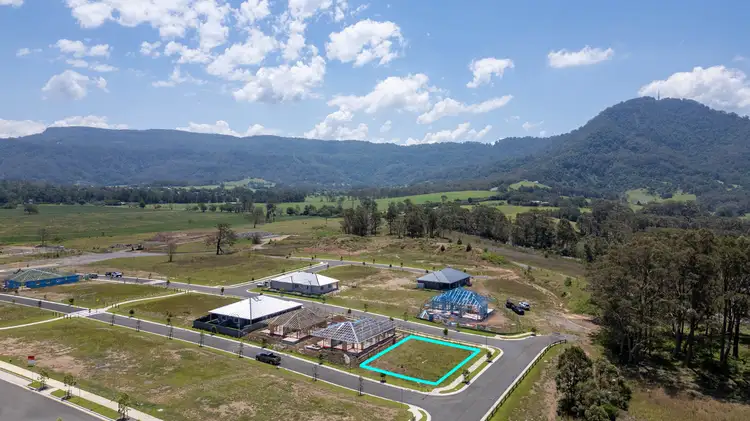 1 Eumundi Avenue, Badagarang NSW 2540