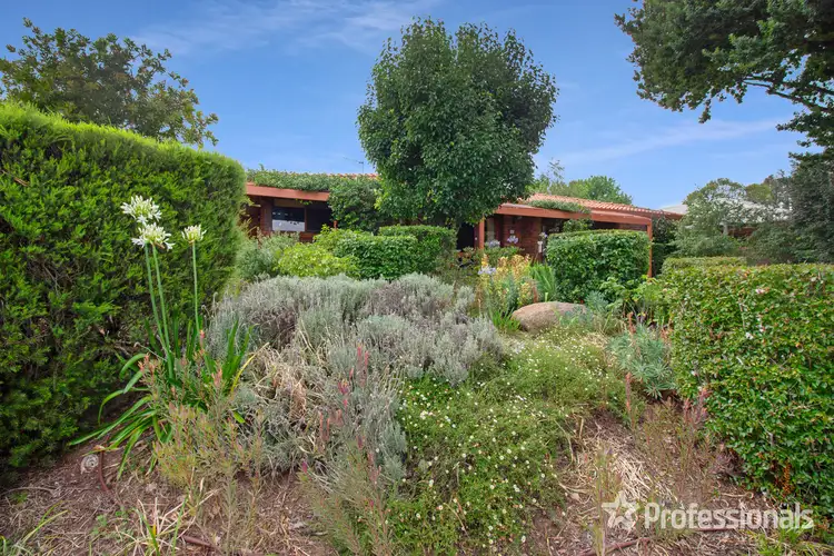 41 Eastlakes Drive