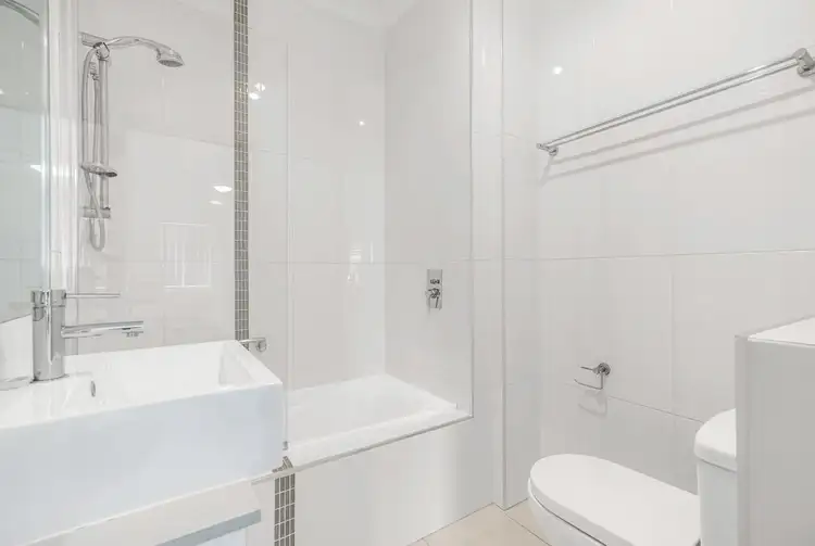 Sixth view of Homely apartment listing, 6/52 Dibar Street, Wynnum QLD 4178