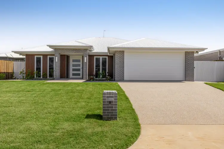 8 McEwan Crescent, Kearneys Spring QLD 4350