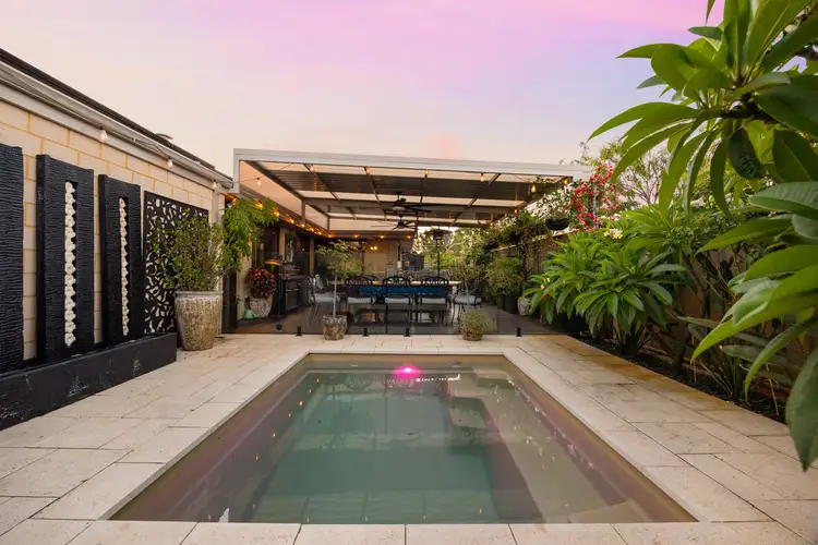 32 Pickering Avenue, Parmelia WA 6167