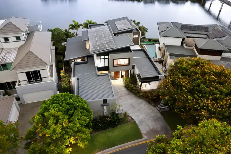 5059 Emerald Island Drive, Carrara QLD 4211