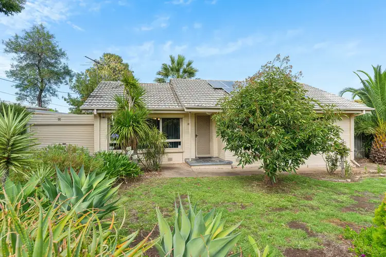 25 Barnabas Crescent, Christie Downs SA 5164