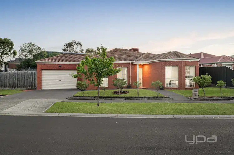 1 Bluebell Crescent, Gowanbrae VIC 3043