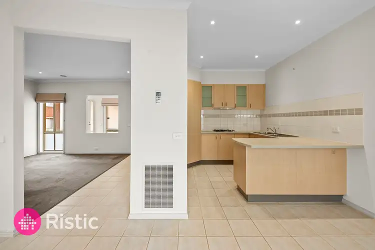 Fifth view of Homely townhouse listing, 3 Sanderling Avenue, South Morang VIC 3752