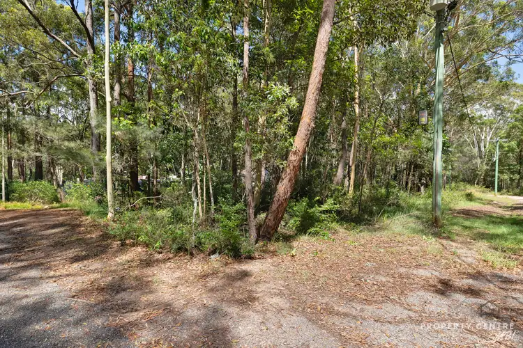 16 Woodlands Circuit, Russell Island QLD 4184