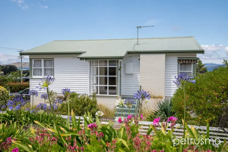 14 River Street, Bellerive TAS 7018