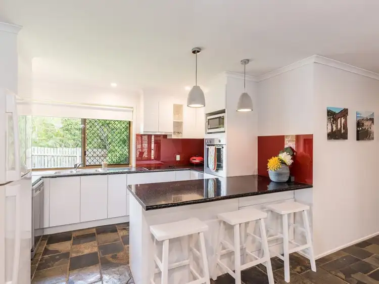 11 Selleck Close, Mcdowall QLD 4053