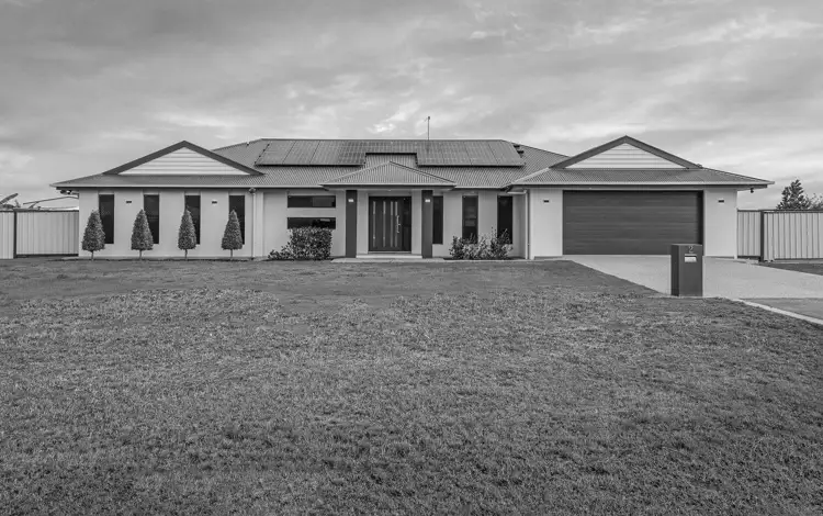 2 Daintree Court