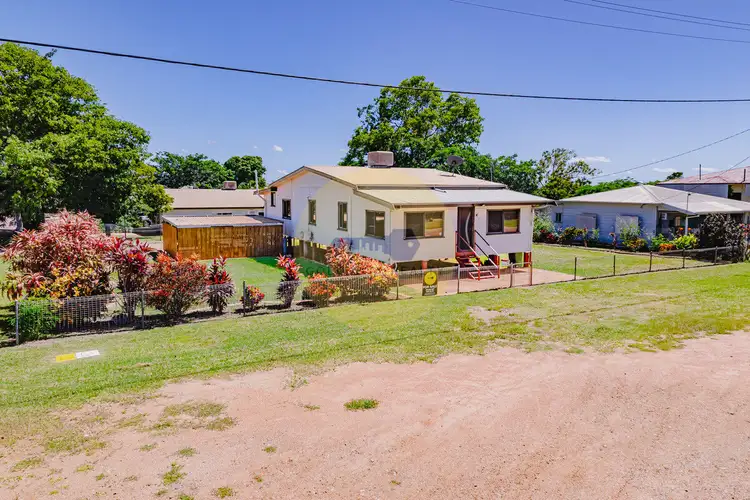 8 Bellevue Street, Richmond Hill QLD 4820