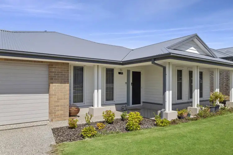Second view of Homely house listing, 28 Lory Circuit, Sunbury VIC 3429
