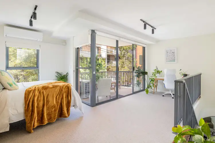 6-10 Purkis Street