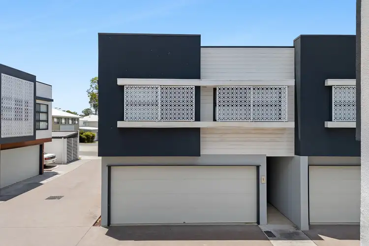 1/19 Eminence Lane, Bridgeman Downs QLD 4035
