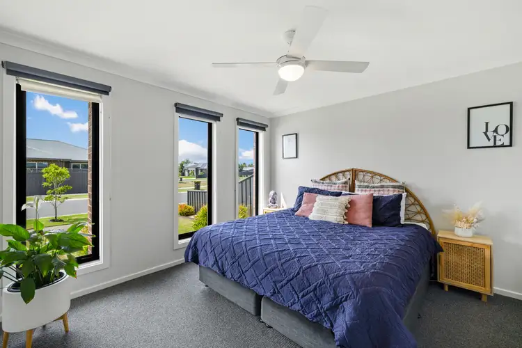 Third view of Homely house listing, 3 Lazzaro Crescent, Sale VIC 3850