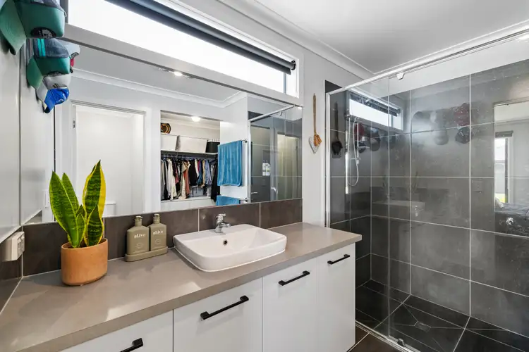Fifth view of Homely house listing, 3 Lazzaro Crescent, Sale VIC 3850