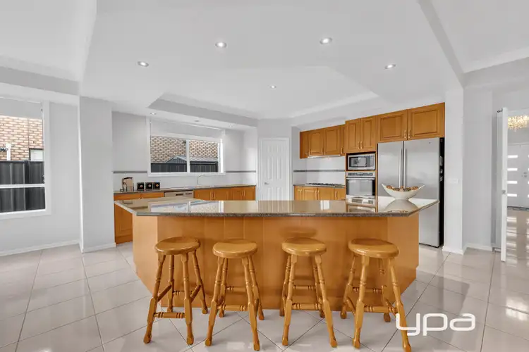 Seventh view of Homely house listing, 6 McCubbin Court, Point Cook VIC 3030