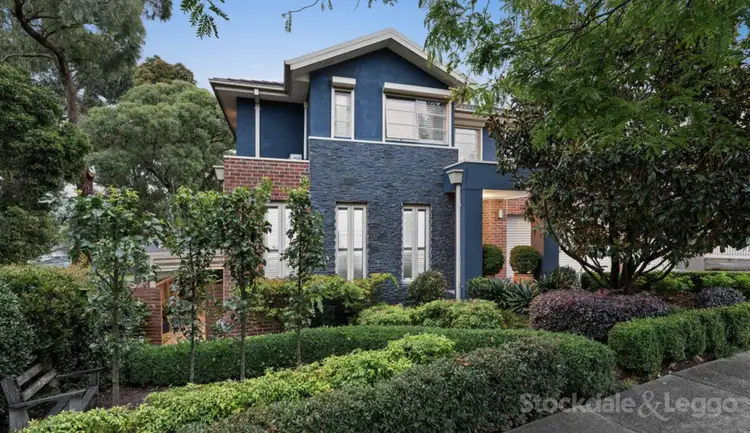 2 Graneel Grove, Berwick VIC 3806
