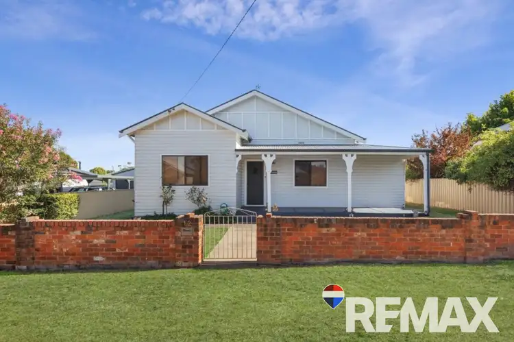 12 Florence Street, Junee NSW 2663