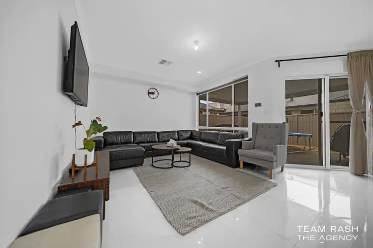 Fourth view of Homely house listing, 50 Lutea Loop, Hilbert WA 6112