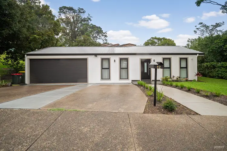 12 Mosbri Crescent