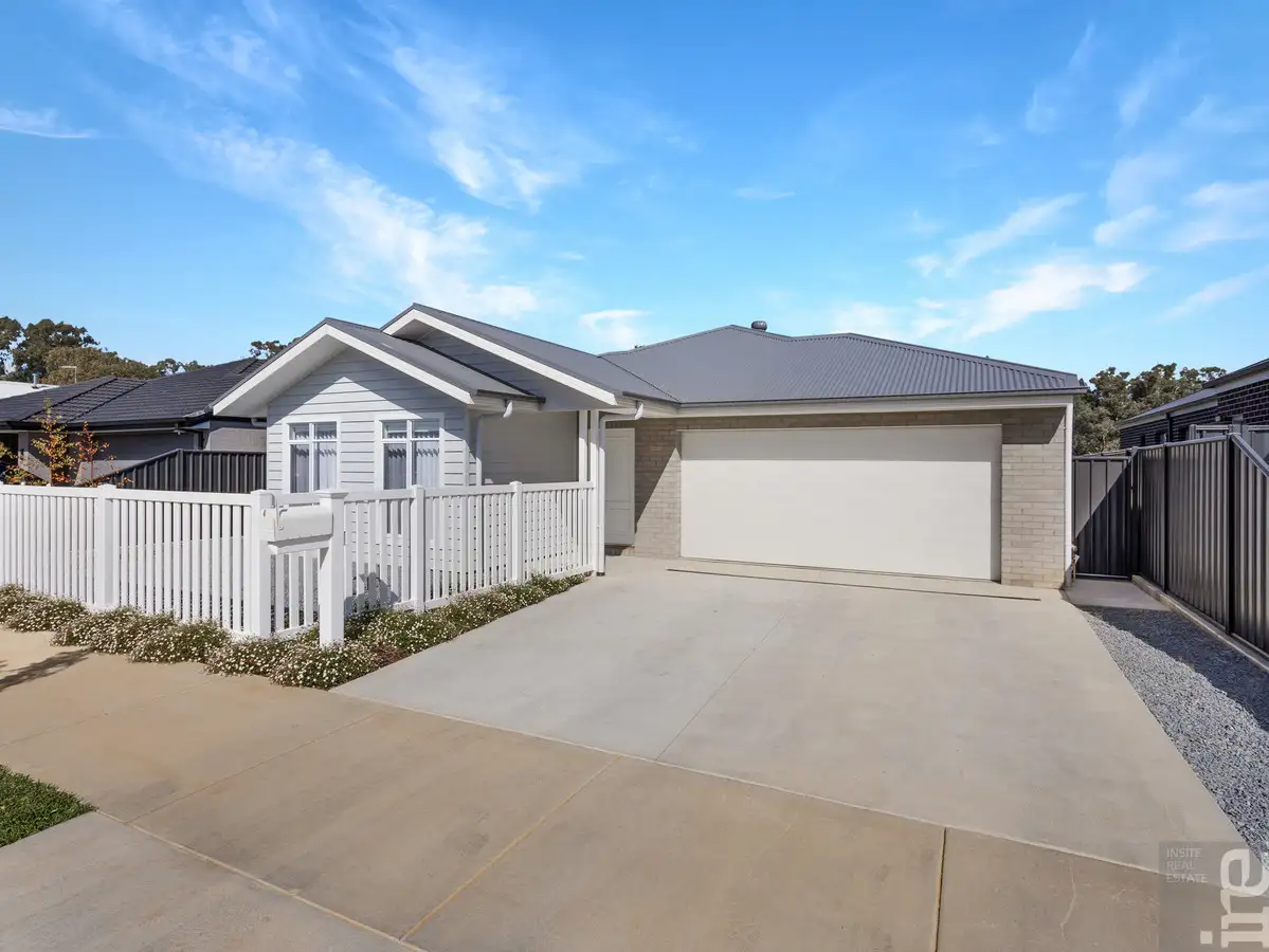 Main view of Homely house listing, 10 Gemstone View, Wangaratta VIC 3677