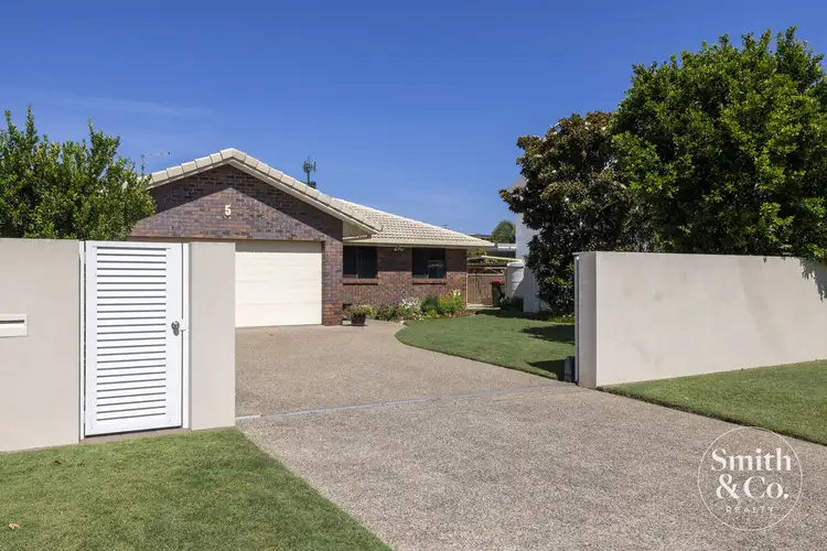 5 Seaspray Street, Paradise Point QLD 4216
