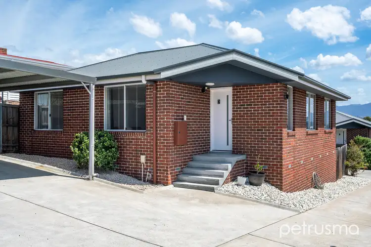 2/34 Loatta Road, Lindisfarne TAS 7015
