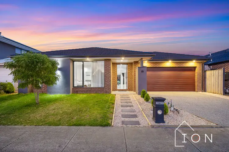 10 Brookhouse Street, Clyde North VIC 3978