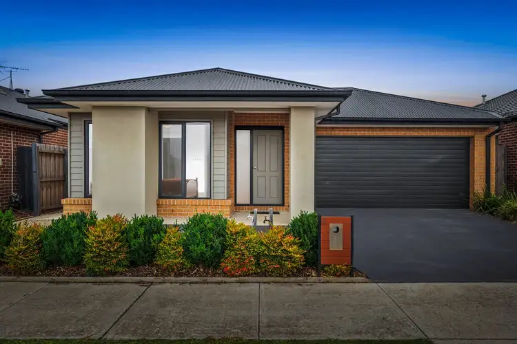 8 Vienet Avenue, Armstrong Creek VIC 3217