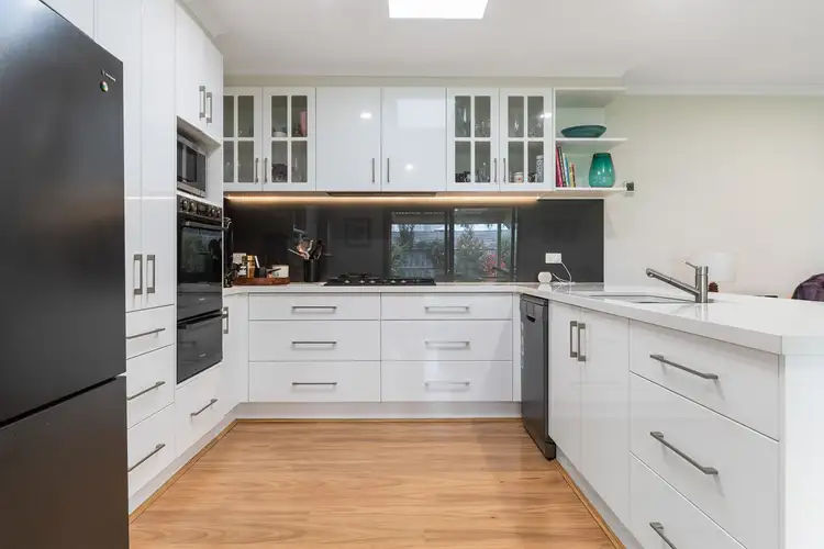 Second view of Homely house listing, 5 Sunrise Court, Carrum Downs VIC 3201