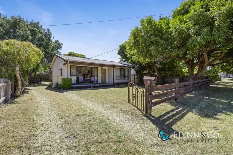 16 Woodvale Grove, Rosebud VIC 3939