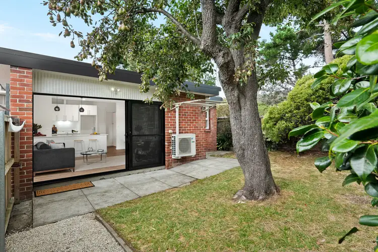 3/7 Braeside Crescent, Sandy Bay TAS 7005