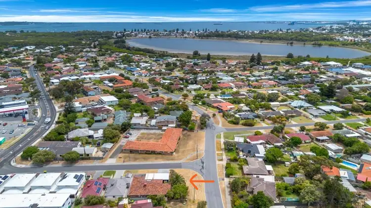 55 Frederick Street, Shoalwater WA 6169
