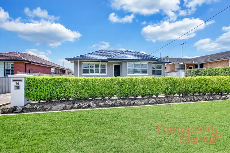 16 Alexandra Avenue, Rutherford NSW 2320