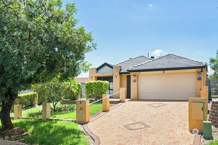 8 Pinehurst Place, Oxley QLD 4075