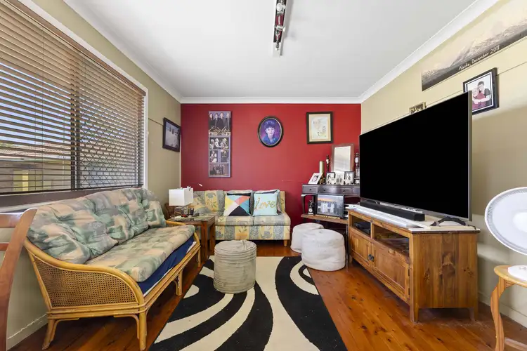Sixth view of Homely semi-detached listing, 1/18 Drayton Road, Harristown QLD 4350