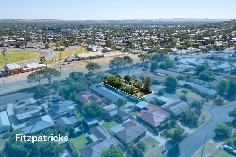 100 Urana Street, Turvey Park NSW 2650