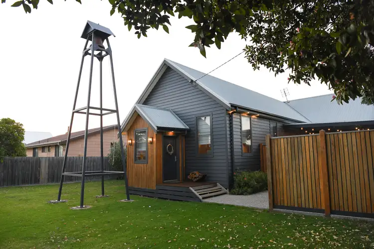 14 Buckley Street, Seaspray VIC 3851