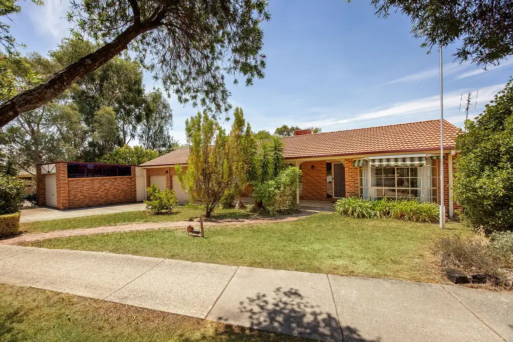 Main view of Homely house listing, 5 McMahon Place, Wodonga VIC 3690