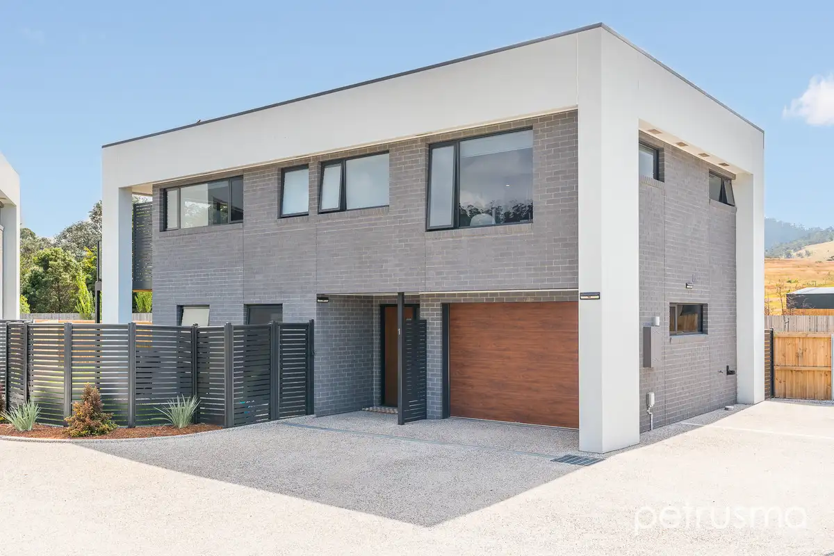 Main view of Homely unit listing, 1/37 Hallett Drive, Rokeby TAS 7019