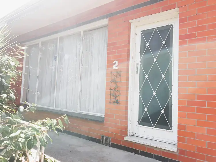 Unit 2/11-13 Cairnes Street