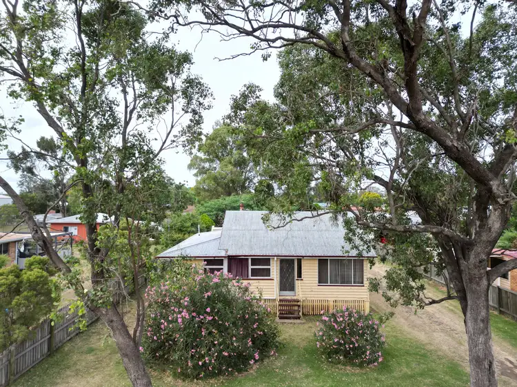 6 Rome Street, Oakey QLD 4401