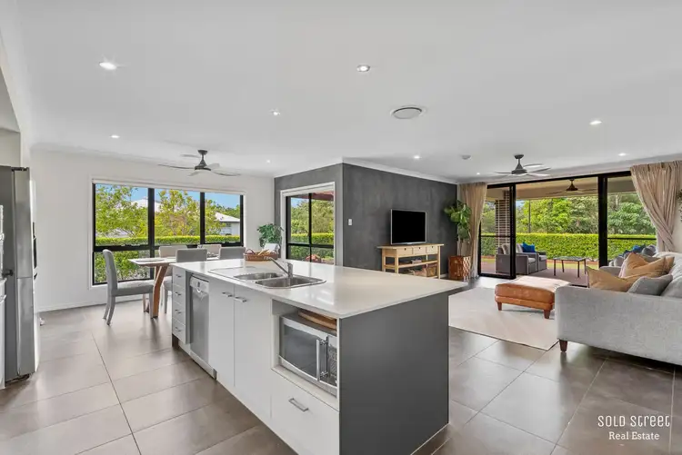 22 Plantation Crescent, Maudsland QLD 4210