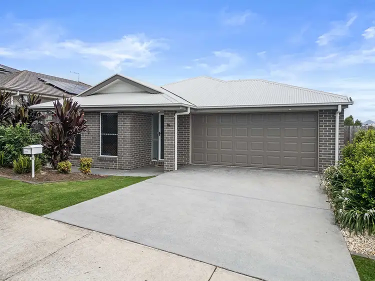 16 Alfred Rose Crescent