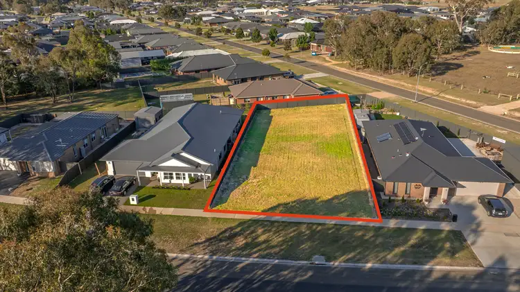 27 Redbank Road, Stratford VIC 3862