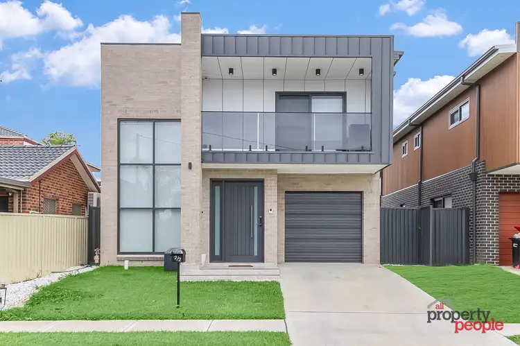 2B Doran Avenue, Lurnea NSW 2170