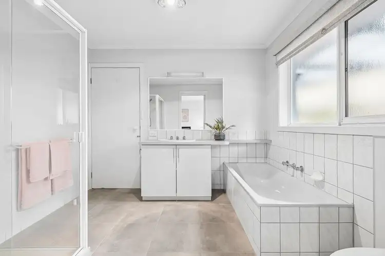 Sixth view of Homely unit listing, 1a Diosma Court, Frankston South VIC 3199