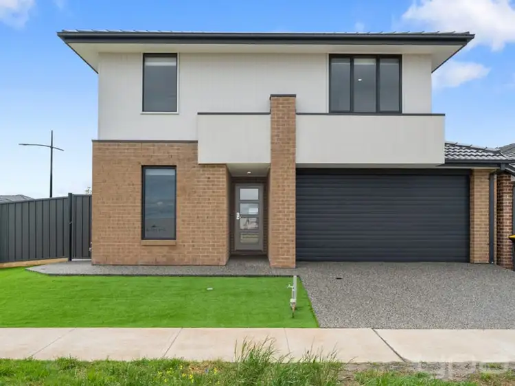 8 Caulonia Drive, Truganina VIC 3029