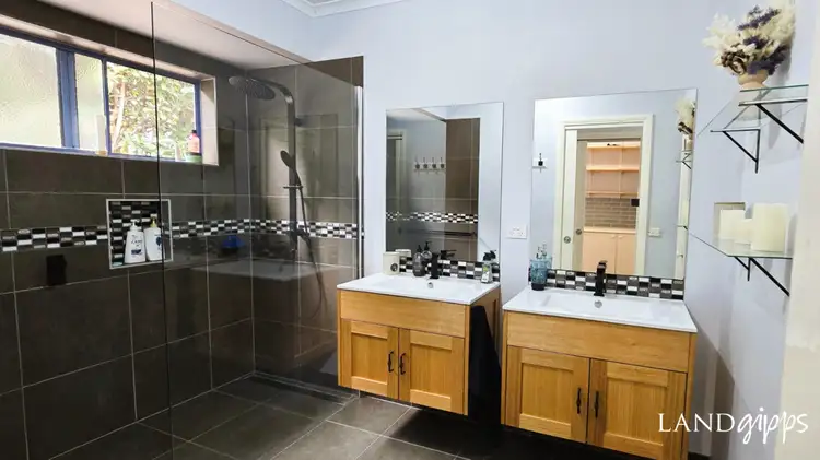 Sixth view of Homely house listing, 9 Dallas Court, Warragul VIC 3820