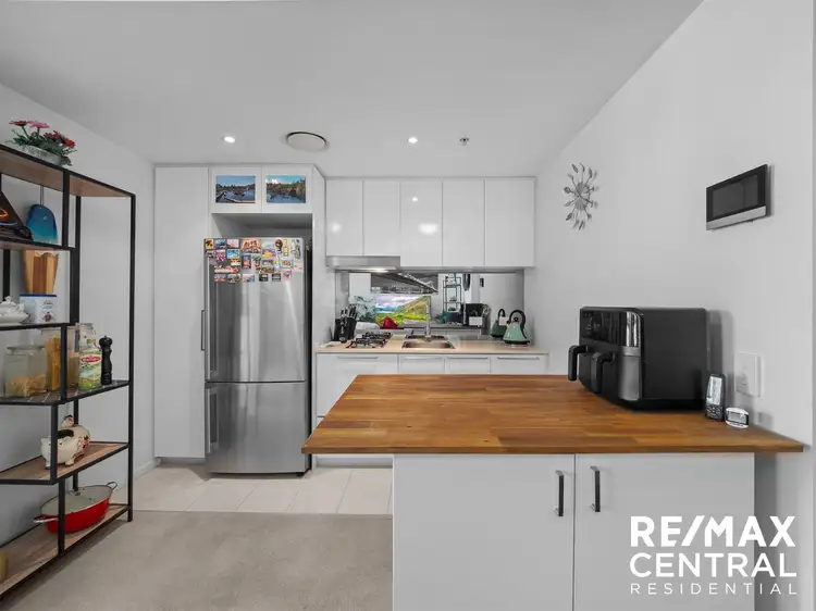 Third view of Homely apartment listing, Level 17/8 Hercules Street, Hamilton QLD 4007